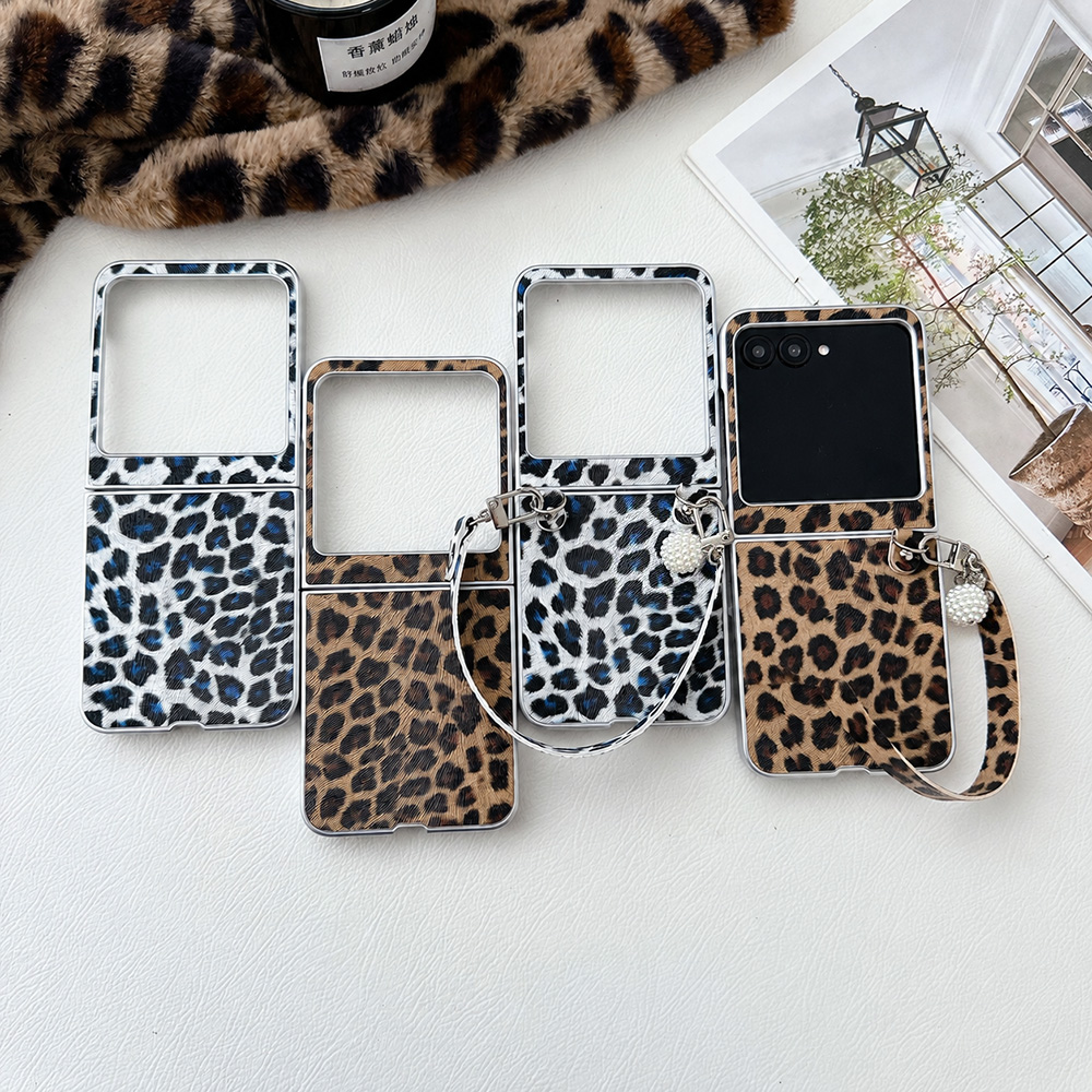 Photography Lighting Accessories - Leopard Print Folding Flip Phone Case